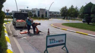 Yol bakım timi çalışmalarını sürdürüyor