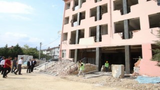 13 okul eğitim öğretime yetişmedi