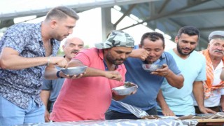 1,5 kilo balı 33 saniyede yedi, birinciliği kimseye kaptırmadı
