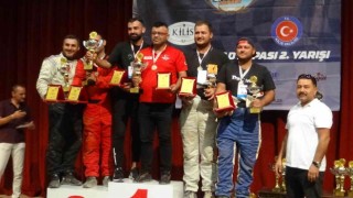 2022 Akdeniz Off-Road Kupası 2. ayağında dereceye girenlere kupa ve madalyaları verildi