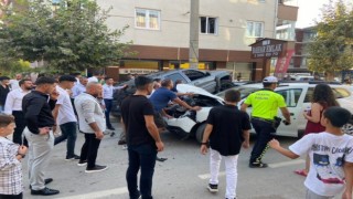3 araca çarparak caddeyi savaş alanına döndürdü