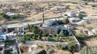 3 asırlık cami, yıllara meydan okuyor