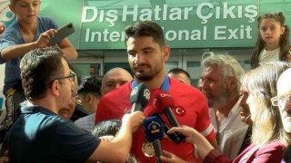 3.kez Dünya şampiyonu olan Taha Akgüle coşkulu karşılama
