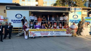 5. uluslararası folklor festivali kortej yürüyüşü