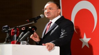 Adalet Bakanı Bekir Bozdağ: “Kılıçdaroğlu köstebek bürokratlarıyla kapkaç siyaseti yapıyor”