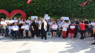 Adanada otizm derneği üyeleri ‘Mehmet için toplandı
