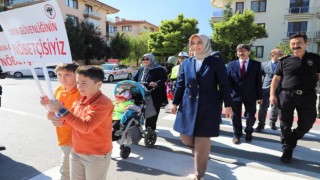 Afyonkarahisarda yaya güvenliği uygulaması yapıldı