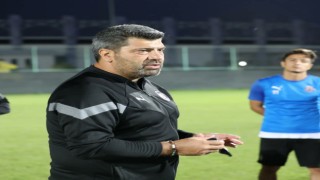 Afyonspor hazırlıklarına akşam antrenmanı ile devam ediyor