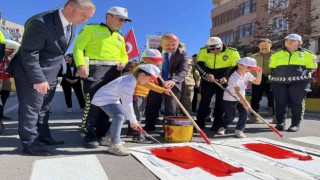 Ağrıda “Yayalara öncelik duruşu, hayata saygı duruşu” etkinliği yapıldı