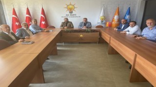 AK Parti İl Başkanı Yıldırım ilçe başkanlarıyla bir araya geldi