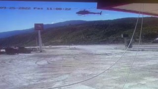 Akaryakıt istasyonuna inen helikopteri görenler gözlerine inanamadı