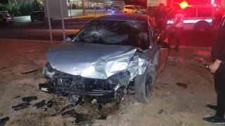 Aksarayda iki otomobil çarpıştı: 3 yaralı