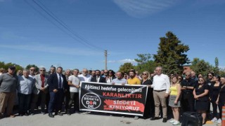 Aliağada eğitim sendikalarından, öğretmene karşı tehdit ve hakarete kınama