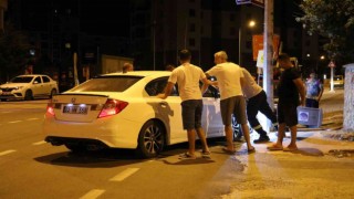 Alkolü sürücü mahalleyi elektriksiz bıraktı