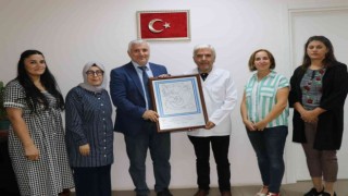 Altınova Devlet Hastanesine bebek dostu hastane unvanı