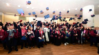 Anadolu Üniversitesi Batı Avrupa Programları mezunları coşkuyla uğurlandı