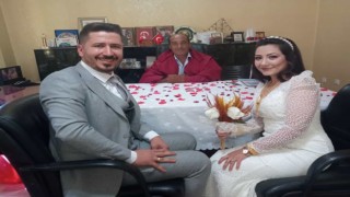 Annesinin öldüğü gün nikahı ertelenen Minenin nikahını muhtar babası kıydı