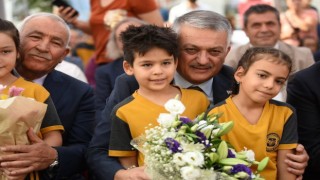 Antalyada 485 bin öğrenci, 35 bin öğretmen için ders zili çaldı