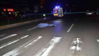 Antalyada cinayet gibi kaza: Darp edilip yola bırakılan gencin üzerinden ticari taksi geçti