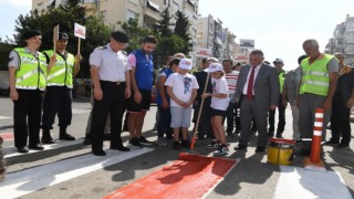 Antalyada, ‘Yayalara Öncelik Duruşu, Hayata Saygı Duruşu etkinliği düzenlendi