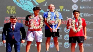 Antalyasporlu yüzücüler Golden Cup 2022de kürsüde