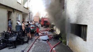 Apartmandaki yangın korkuttu