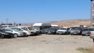 Araç fiyatları arttı, lüks araçlar yedieminde çürümekten kurtuldu