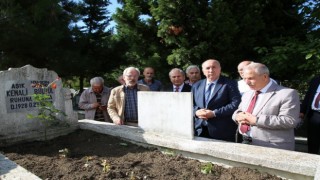 Aşık Kemali Bülbül vefatının 10uncu yılında kabri başında dualarla anıldı