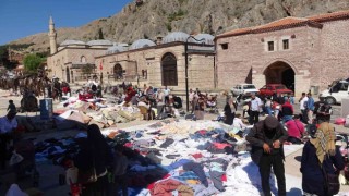 Asırlık pazarda ikinci el eşyaya rağbet