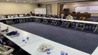Asrın Yesevisi Seyyid Ahmet Arvasi vefatının 33. yılı seneyi devriyesinde anıldı