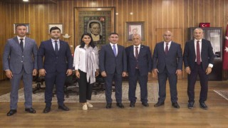 Azerbaycan Heyeti, Rektör Çomaklıyı ziyaret etti