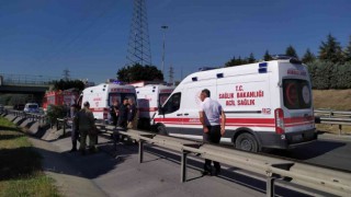 Bahçelievlerde otomobil şerit değiştirdiği esnada kaza yaptı: 3 yaralı