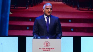 Bakan Ersoy: “Dünyada geniş çapta kültür ve sanat etkinlileri gerçekleştiren ender ülkelerden biriyiz”