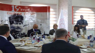 Bakan Kirişci, Ağrıda Gaziler Günü nedeniyle düzenlenen programa katıldı