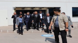 Bakan Kirişci helikopter kazasında yaralanan personeli ziyaret etti