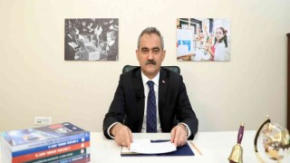 Bakan Özer, mesleki çalışma programında öğretmenlere hitap etti