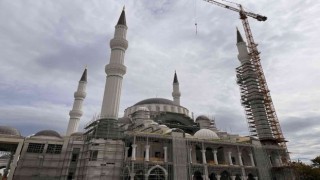 Barbaros Hayreddin Paşa Camii, açılış için gün sayıyor