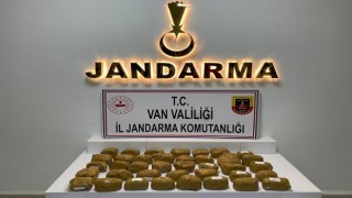 Başkalede 18 kilo 321 gram toz esrar ele geçirildi