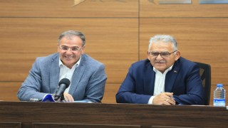 Başkan Büyükkılıç, Hacılarda muhtarları dinledi