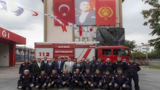 Başkan Büyükkılıç: İtfaiye ekiplerimiz gece gündüz çalışıyor