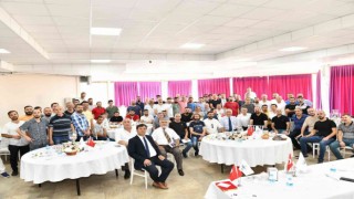 Başkan Gümrükçü, berberler ile buluştu