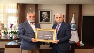 Başkan Kepezden Rektör Çolaka hayırlı olsun ziyareti