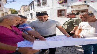 Başkan Ömer Günel Eski Kuşadasında incelemelerde bulundu