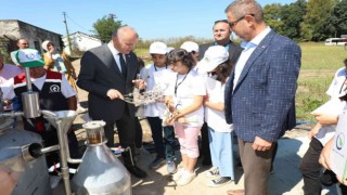 Başkan Özlü gençlere tarımı sevdiriyor