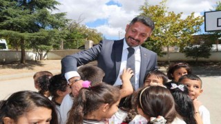 Başkan Yüzügüllü, çocukların gönlünde taht kurdu