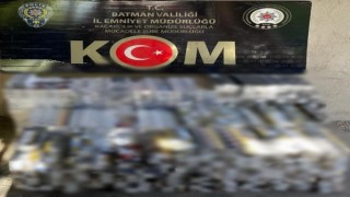 Batmanda durdurulan bir araçta 4 bin 160 paket kaçak sigara ele geçirildi