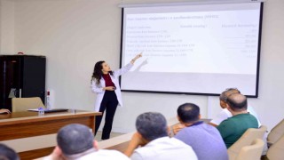 Belediye personellerine halk sağlığı konferansı