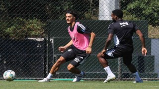 Beşiktaşta Tayfur Bingöl ile Redmond ilk antrenmanlarına çıktı