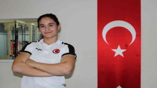 Bilek güreşçileri Türk bayrağını olimpiyatlarda da temsil etmek istiyorlar