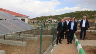 Bingöl il protokolü Köy Yaşam Merkezini inceledi